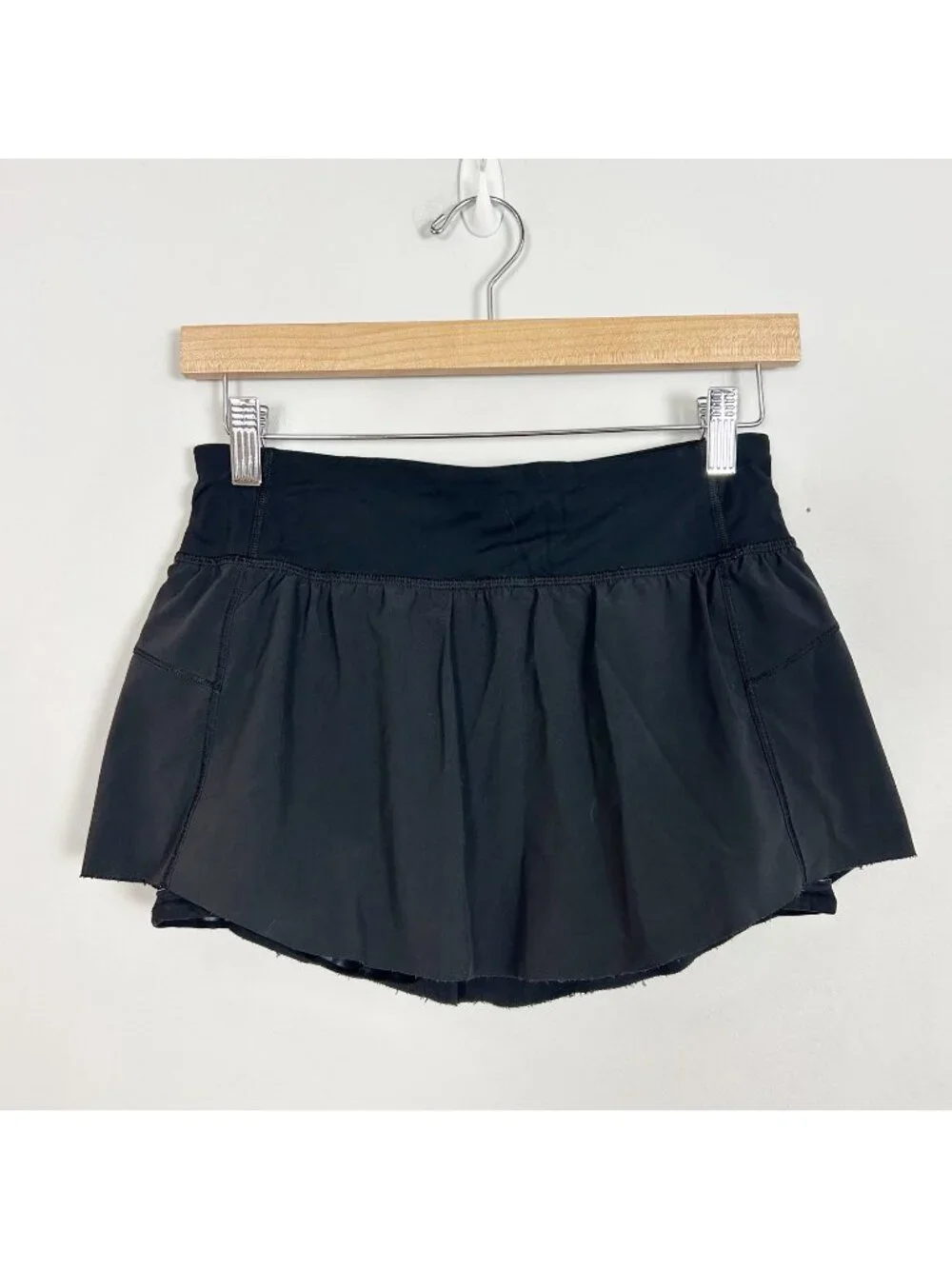 Lululemon Final Lap Skirt Skort Black Size 4 Women's